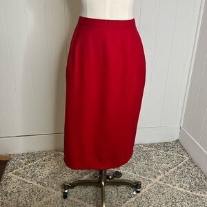 Vintage Pendleton Womens Size 10 Virgin Wool Midi Skirt Red Back Zipper Slit